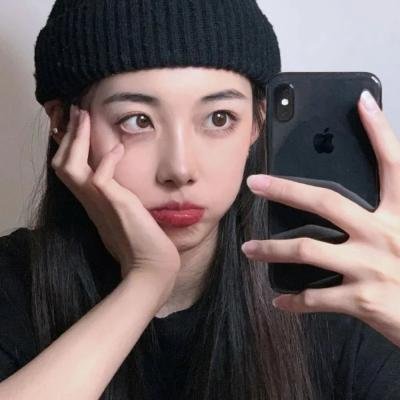 带子狼 在那双小手中